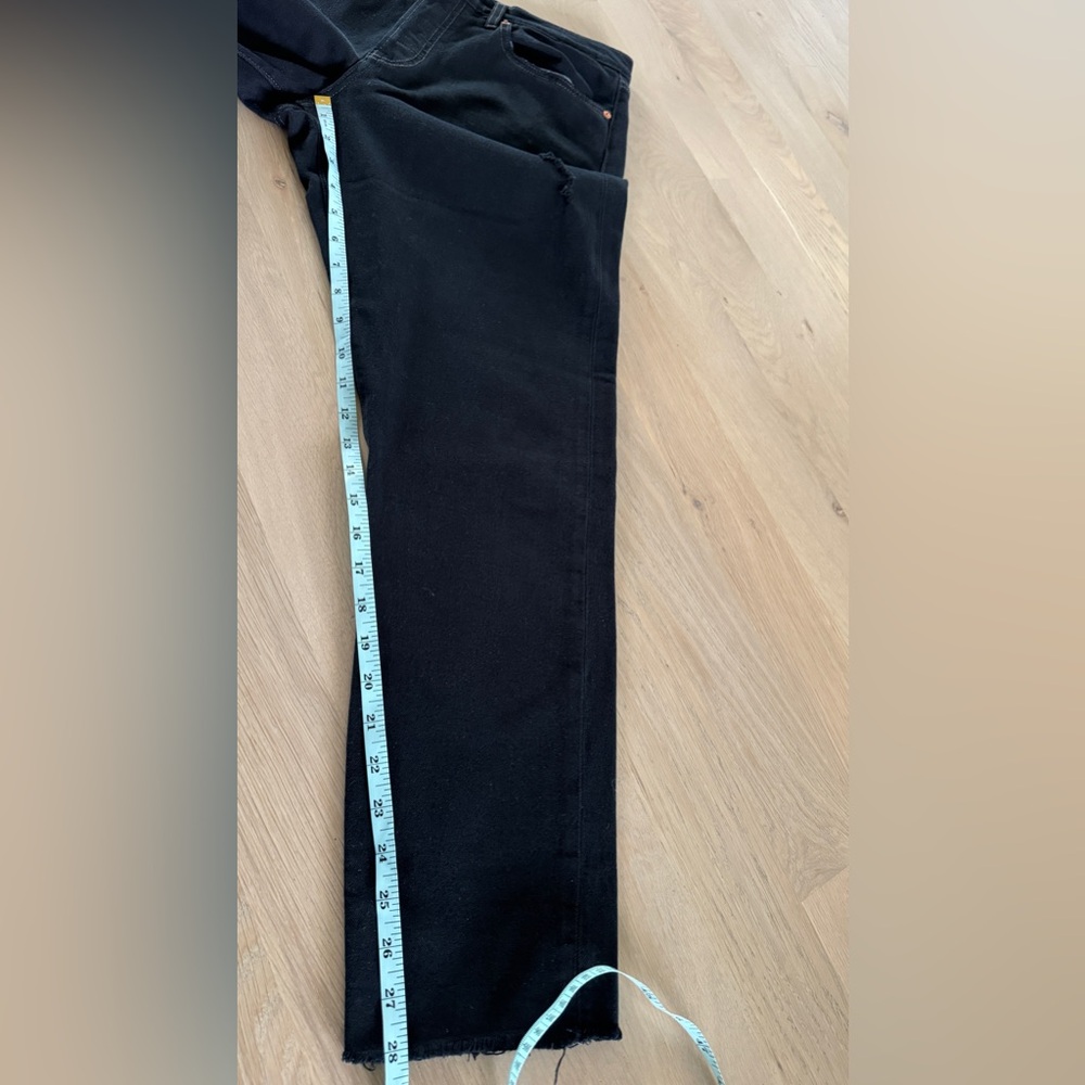 Levi’s women’s wedgie black distressed denim size 31 - Picture 9 of 10
